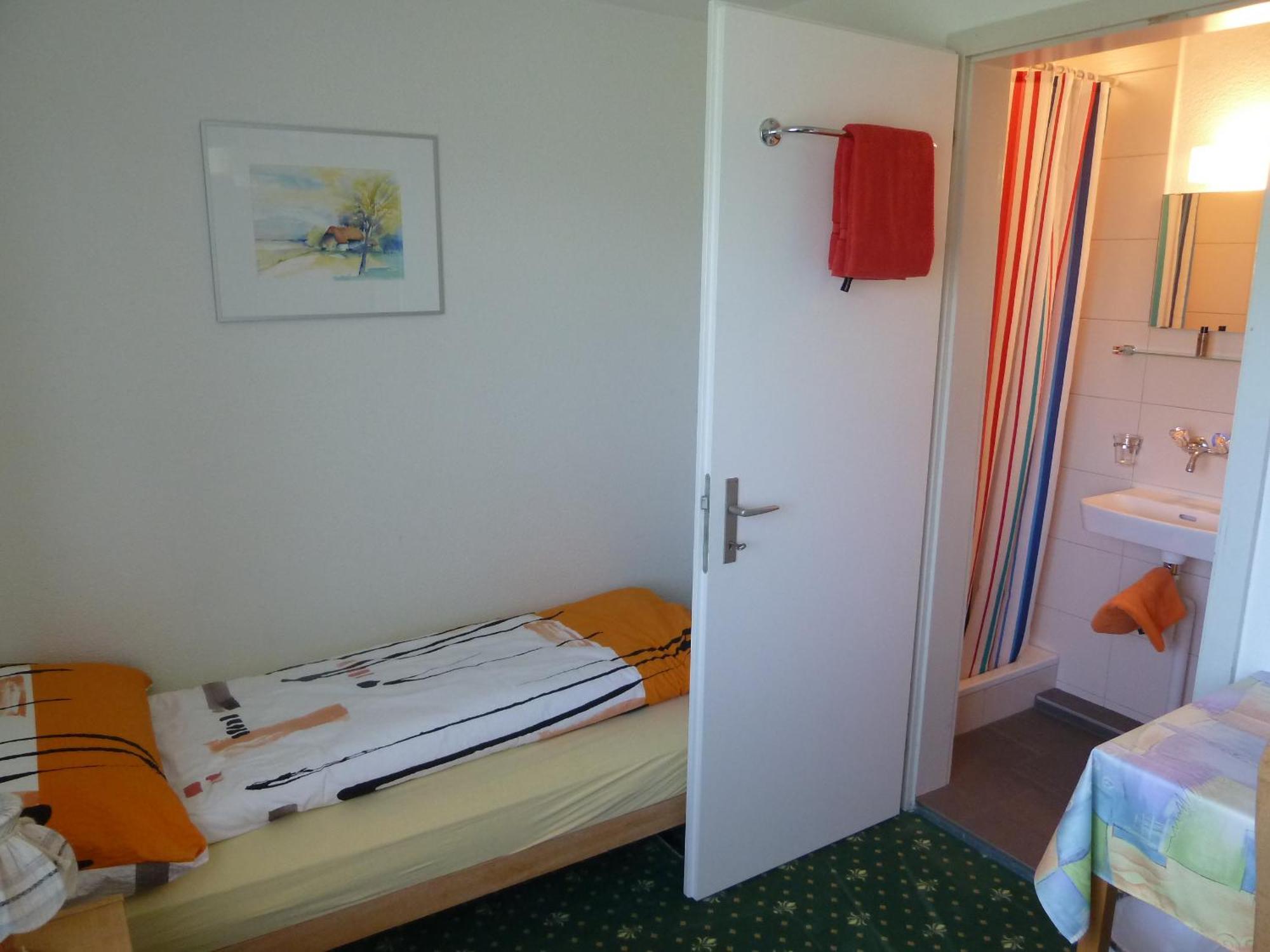 Hotel Restaurant Sunnmatt Aeschi Bei Spiez 外观 照片