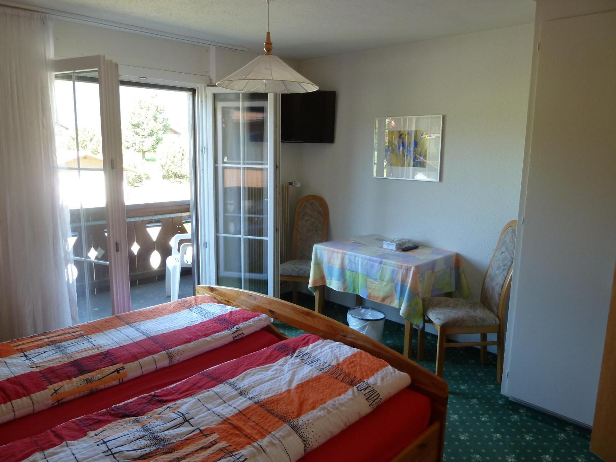 Hotel Restaurant Sunnmatt Aeschi Bei Spiez 外观 照片