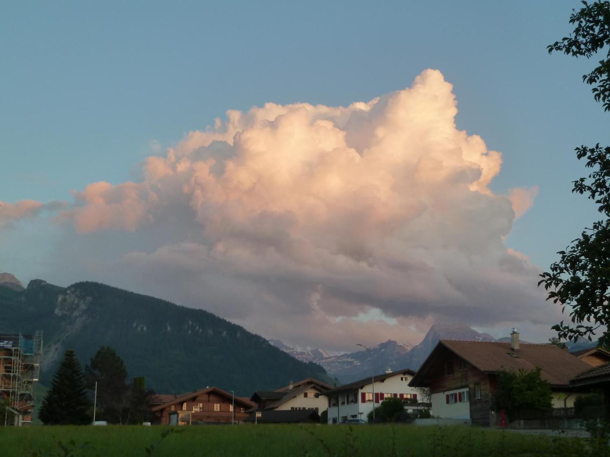 Hotel Restaurant Sunnmatt Aeschi Bei Spiez 外观 照片