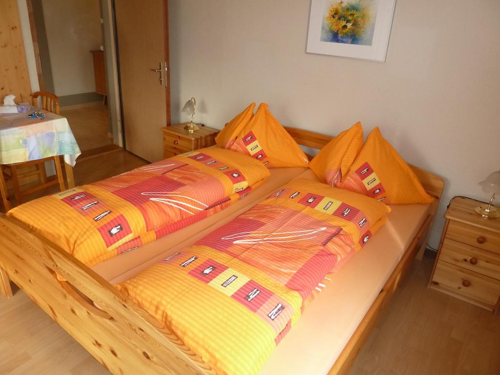 Hotel Restaurant Sunnmatt Aeschi Bei Spiez 客房 照片